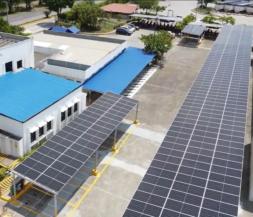 Carport solar en la sede de Cemex, Ibagué